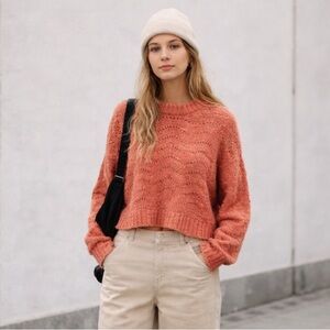 American Eagle Coral Open-Knit Crewneck Slightly Cropped Sweater, Cottagecore, M